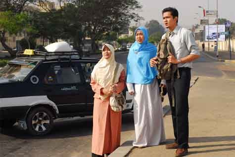 Ketika Cinta Bertasbih 2 fotoğrafı