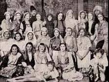 İki Tutam Saç: Dersim'in Kayıp Kızları fotoğrafı