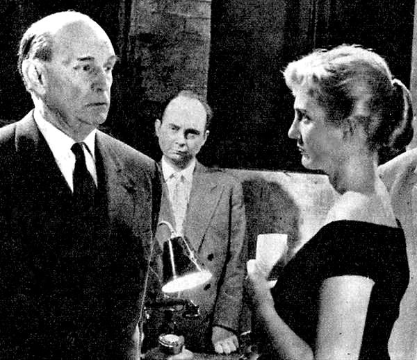 Alerte Au Deuxième Bureau fotoğrafı