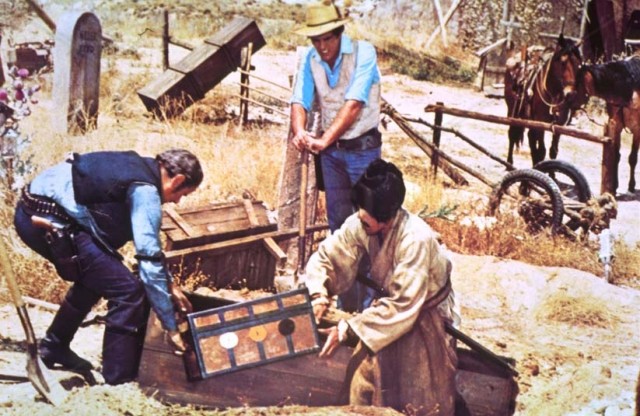 Üç Şeytan Adam fotoğrafı