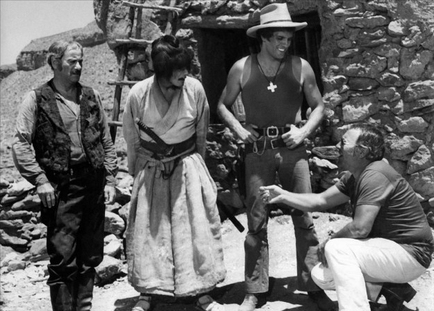 Üç Şeytan Adam fotoğrafı