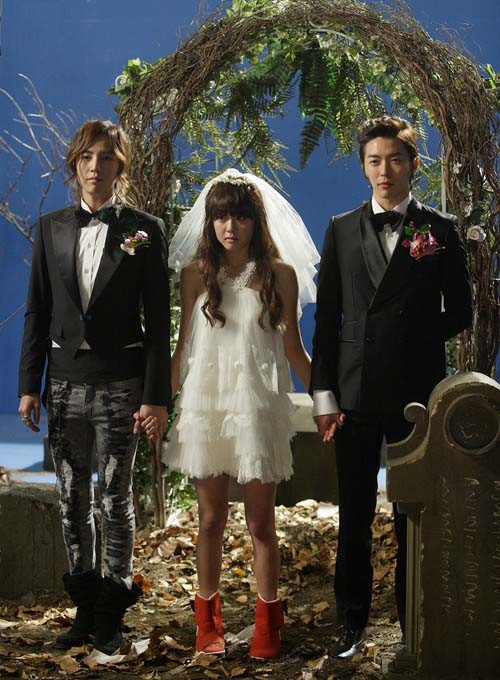 Evlen Benimle, Mary! Fotoğrafı