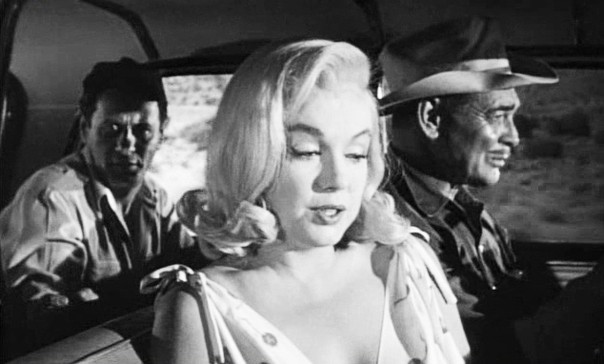 Uygunsuzlar Fotoğrafı