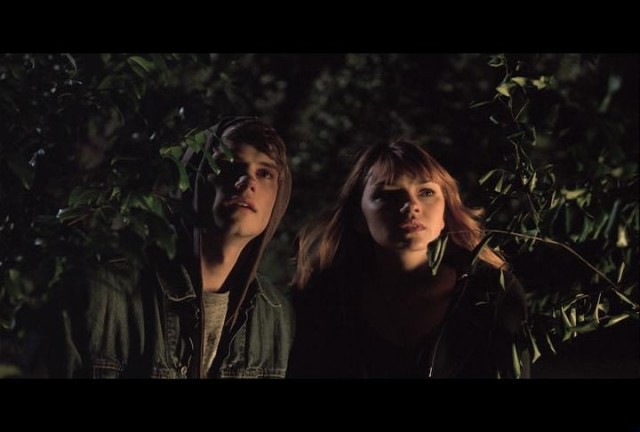 Karanlığın Altında Fotoğrafı