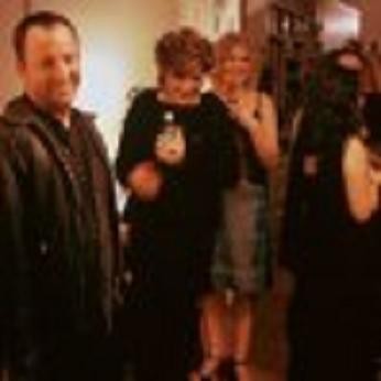 Never Again fotoğrafı