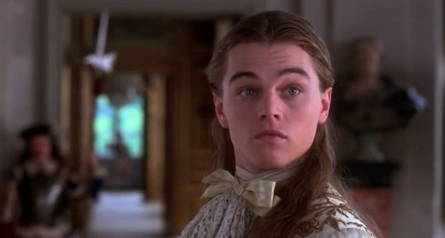 Demir Maskeli Adam fotoğrafı