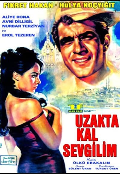 Uzakta Kal Sevgilim (1965) afişi