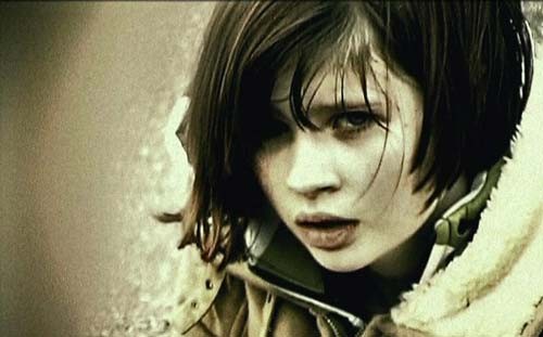 7x: Lika Barn Leka Bäst Fotoğrafı