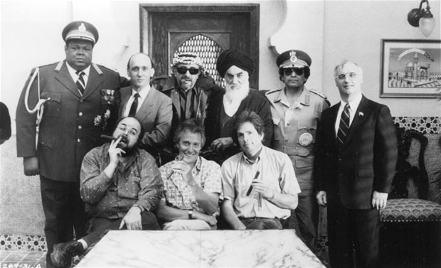 Çıplak Silah fotoğrafı