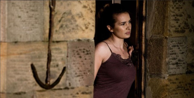 The Holding Fotoğrafı