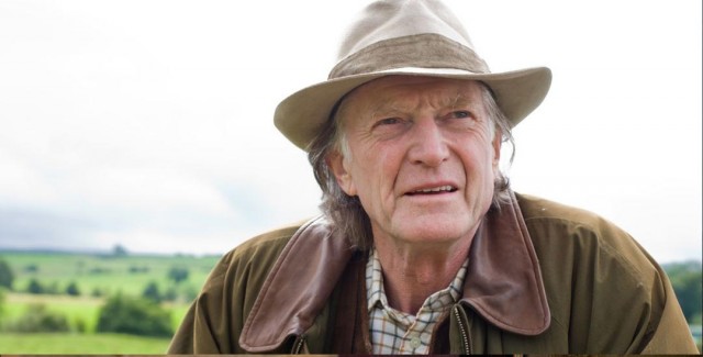 The Holding Fotoğrafı