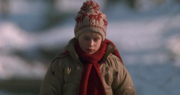 Evde Tek Başına Fotoğrafı