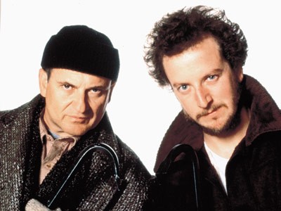 Evde Tek Başına Fotoğrafı