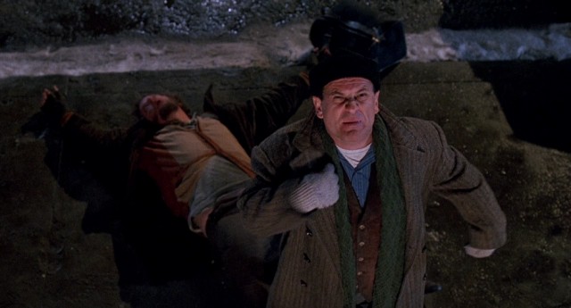 Evde Tek Başına Fotoğrafı