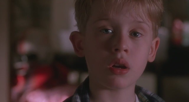 Evde Tek Başına Fotoğrafı