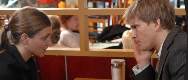 The Boy She Met Online fotoğrafı