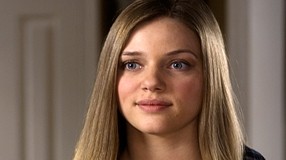 The Boy She Met Online fotoğrafı