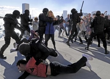 Panic At Rock Island fotoğrafı