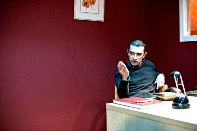 A Spanking In Paradise fotoğrafı