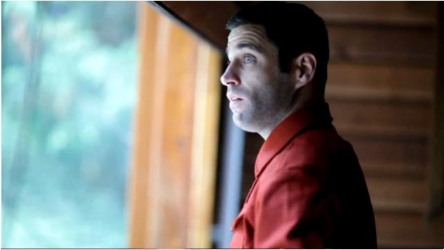 One Foot In The Gutter fotoğrafı