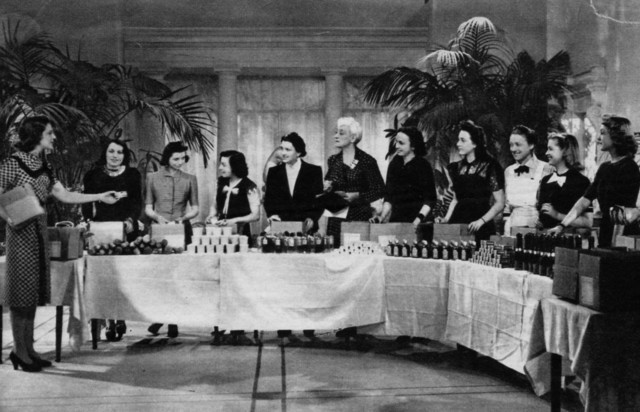 Elles étaient Douze Femmes fotoğrafı