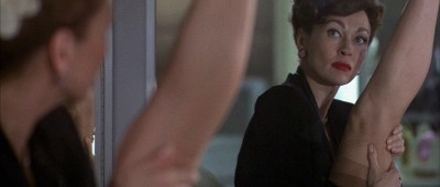 Mommie Dearest fotoğrafı