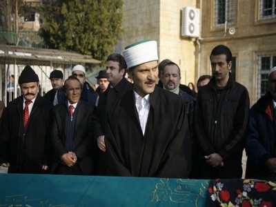 Papaz Kimde fotoğrafı