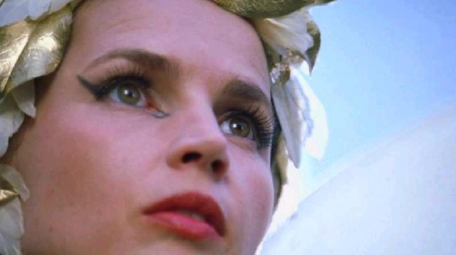 Demir Çeneli Melekler Fotoğrafı