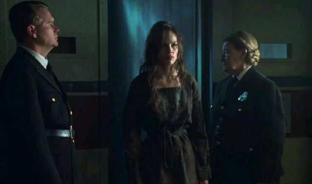 Demir Çeneli Melekler Fotoğrafı