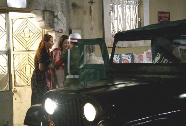 Devrim Arabaları Fotoğrafı