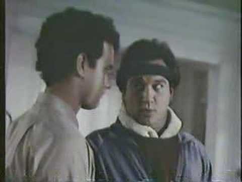 Kırmızı Pabuçlu Adam Fotoğrafı