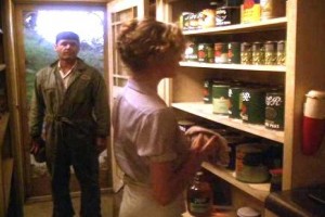 Postacı Kapıyı İki Kere Çalar Fotoğrafı