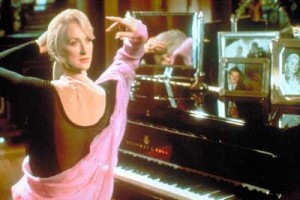 Ölüm Kadına Yakışır fotoğrafı