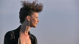 Esnek Bir Kadın fotoğrafı