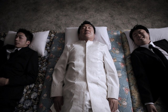 Stay The Night At The Grave fotoğrafı