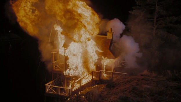 Davetsiz Fotoğrafı