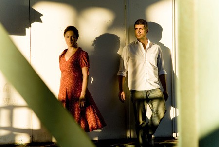 Aşk Yakar Fotoğrafı