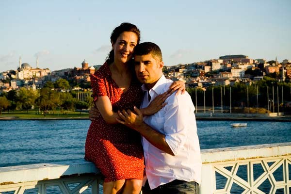 Aşk Yakar Fotoğrafı