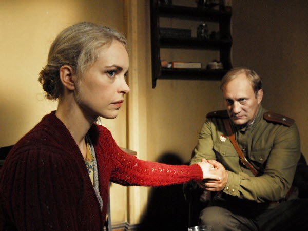 Berlin'de Bir Kadın fotoğrafı