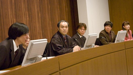 Saibancho! Koko Wa Choeki 4 Nen De Dousuka Fotoğrafı