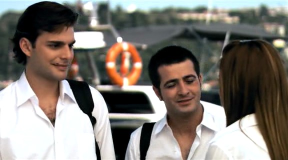 Ayakta Kal Fotoğrafı