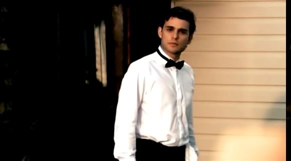 Ayakta Kal Fotoğrafı