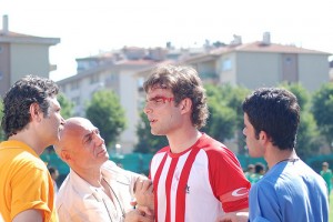 Ayakta Kal Fotoğrafı