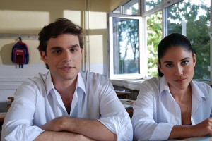 Ayakta Kal Fotoğrafı