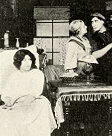 ın The Mesh Of Her Hair (1914) afişi