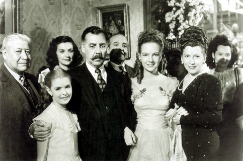 Una Familia De Tantas fotoğrafı