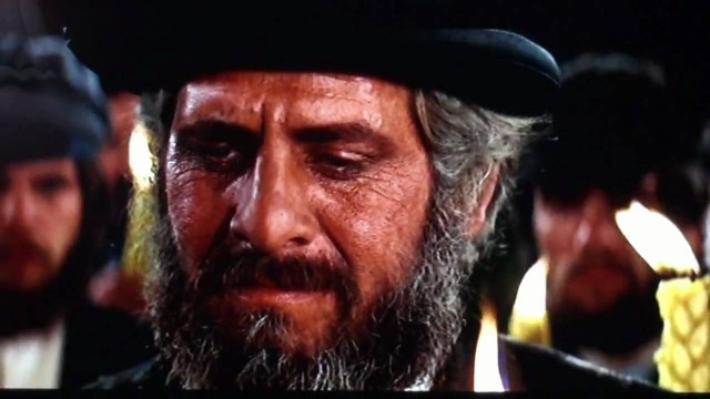 Damdaki Kemancı Fotoğrafı