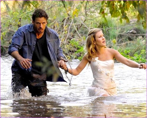 Im Brautkleid Durch Afrika Fotoğrafı