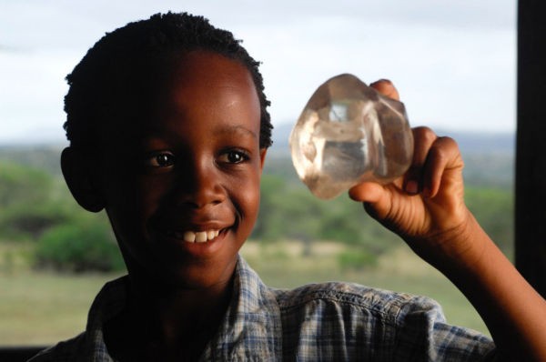 Im Brautkleid Durch Afrika Fotoğrafı