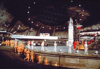 007 James Bond: İnsan İki Kere Yaşar fotoğrafı